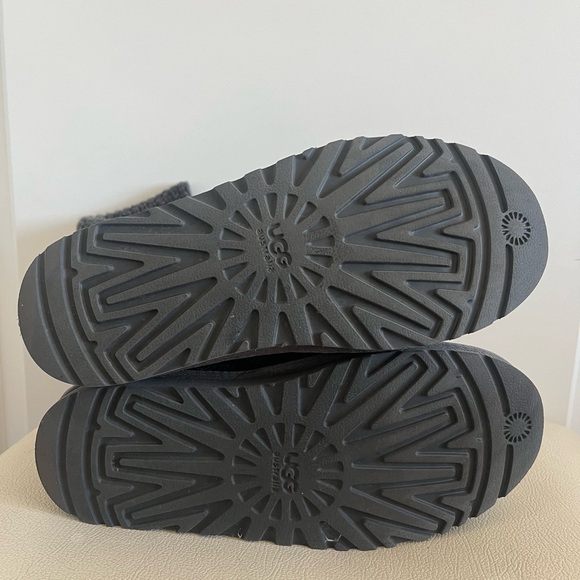 Ugg Australia Classic Cardy Gray Knit Tall Winter Boots Women’s Size 7 - Picture 8 of 10